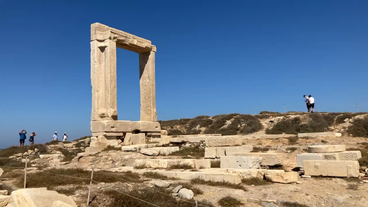 Naksos – Świątynia Apollina, Portara